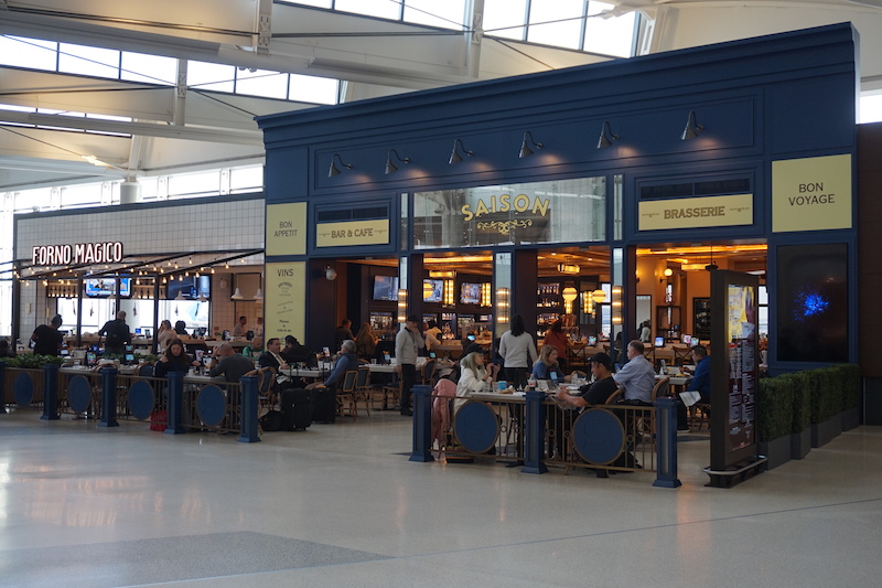 Review United’s “Classified” Restaurant at Newark (Breakfast) Live