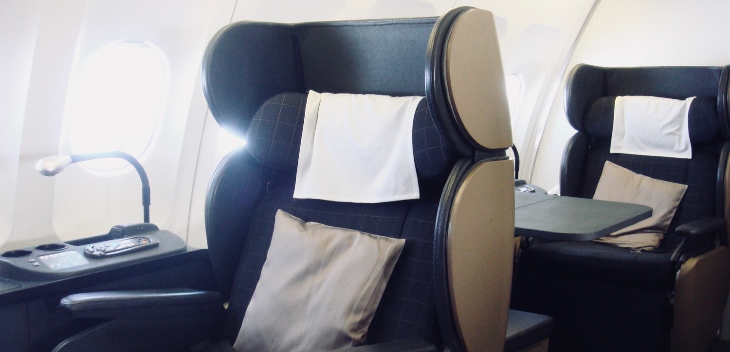 Review SWISS A340300 First Class Shanghai To Zurich Live and Let's Fly