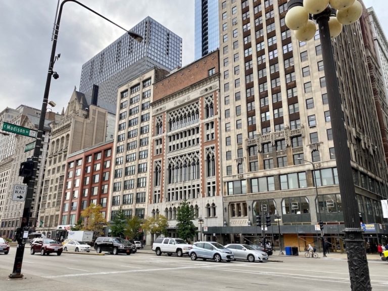 Review Chicago Athletic Association (Hyatt Unbound) Live and Let's Fly