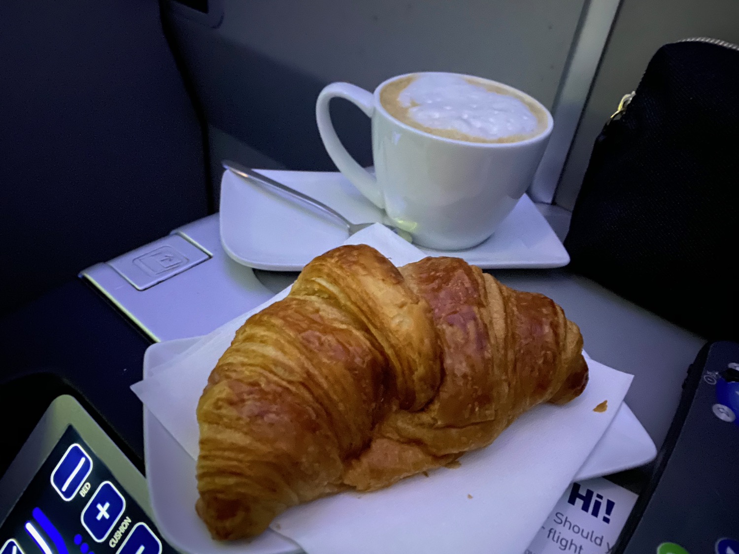 Breakfast In JetBlue Mint Live and Let's Fly