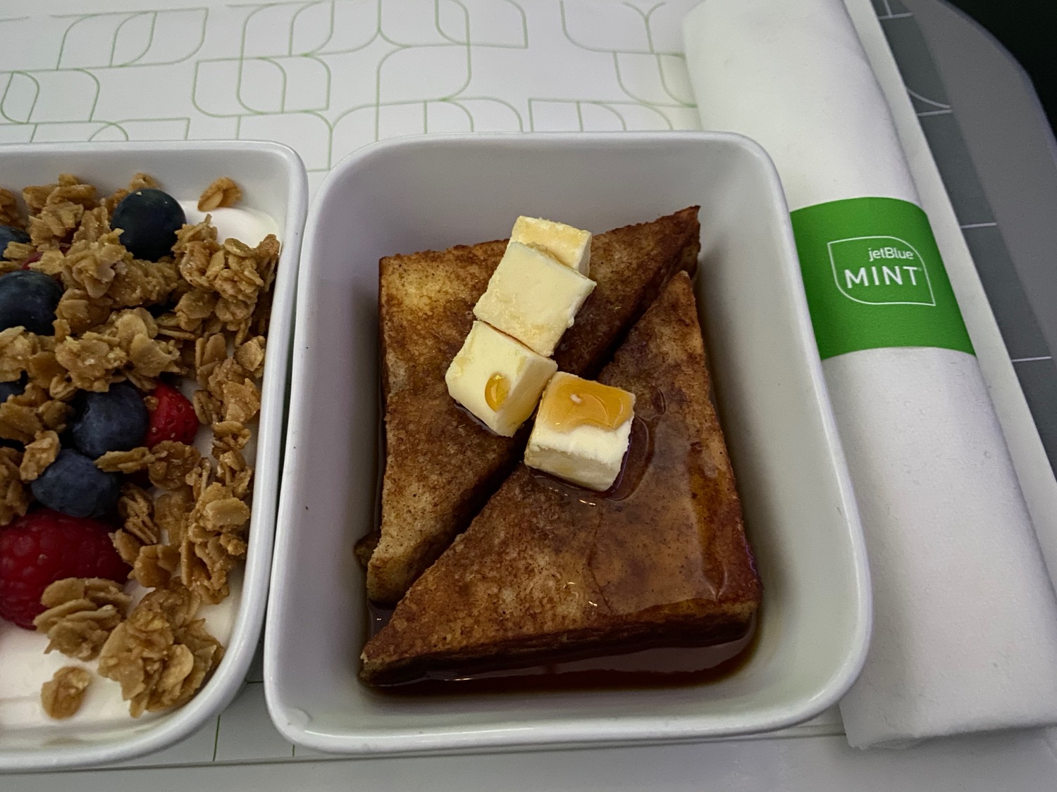 Breakfast In JetBlue Mint Live and Let's Fly