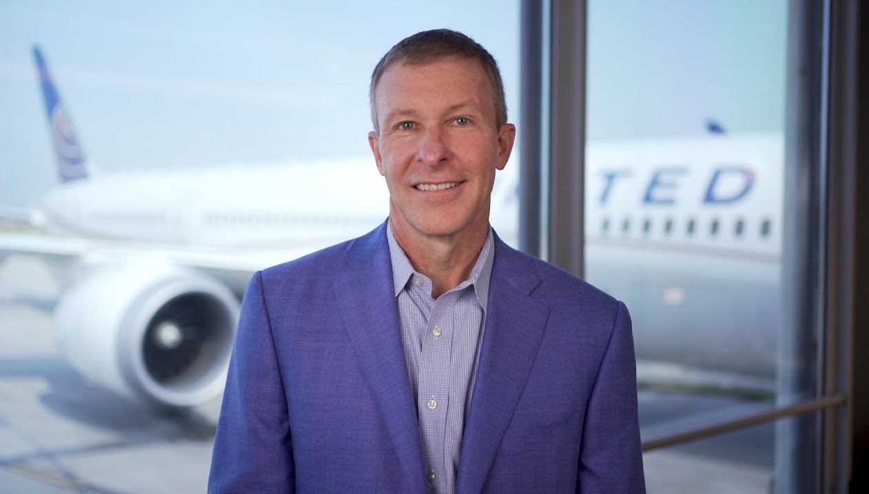 United Airlines Says "Forever" But It Only Means "Until We Change Our Mind" - Live And Let's Fly
