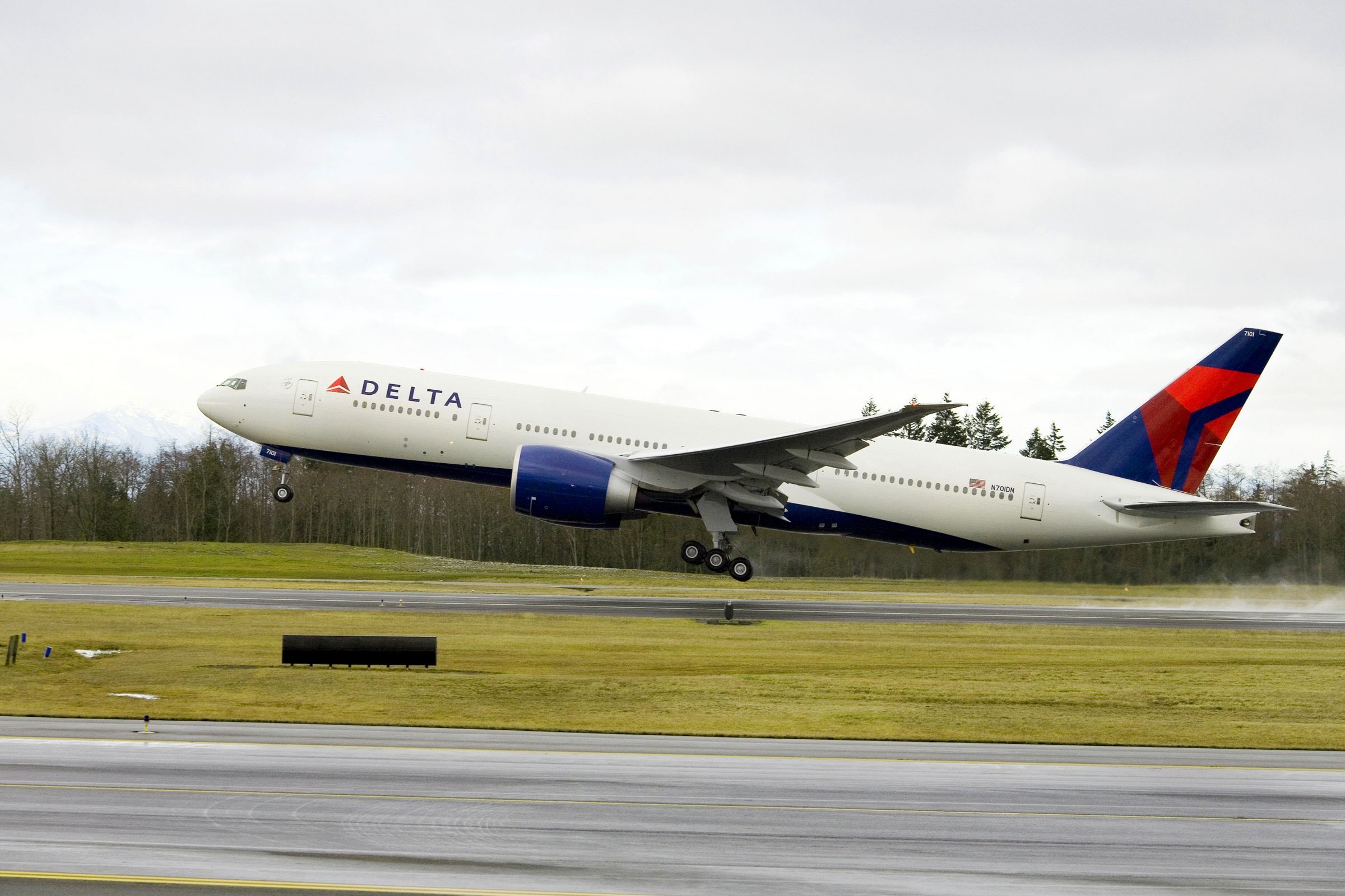 Details Final Boeing 777 Flight On Delta Air Lines Live and Let's Fly
