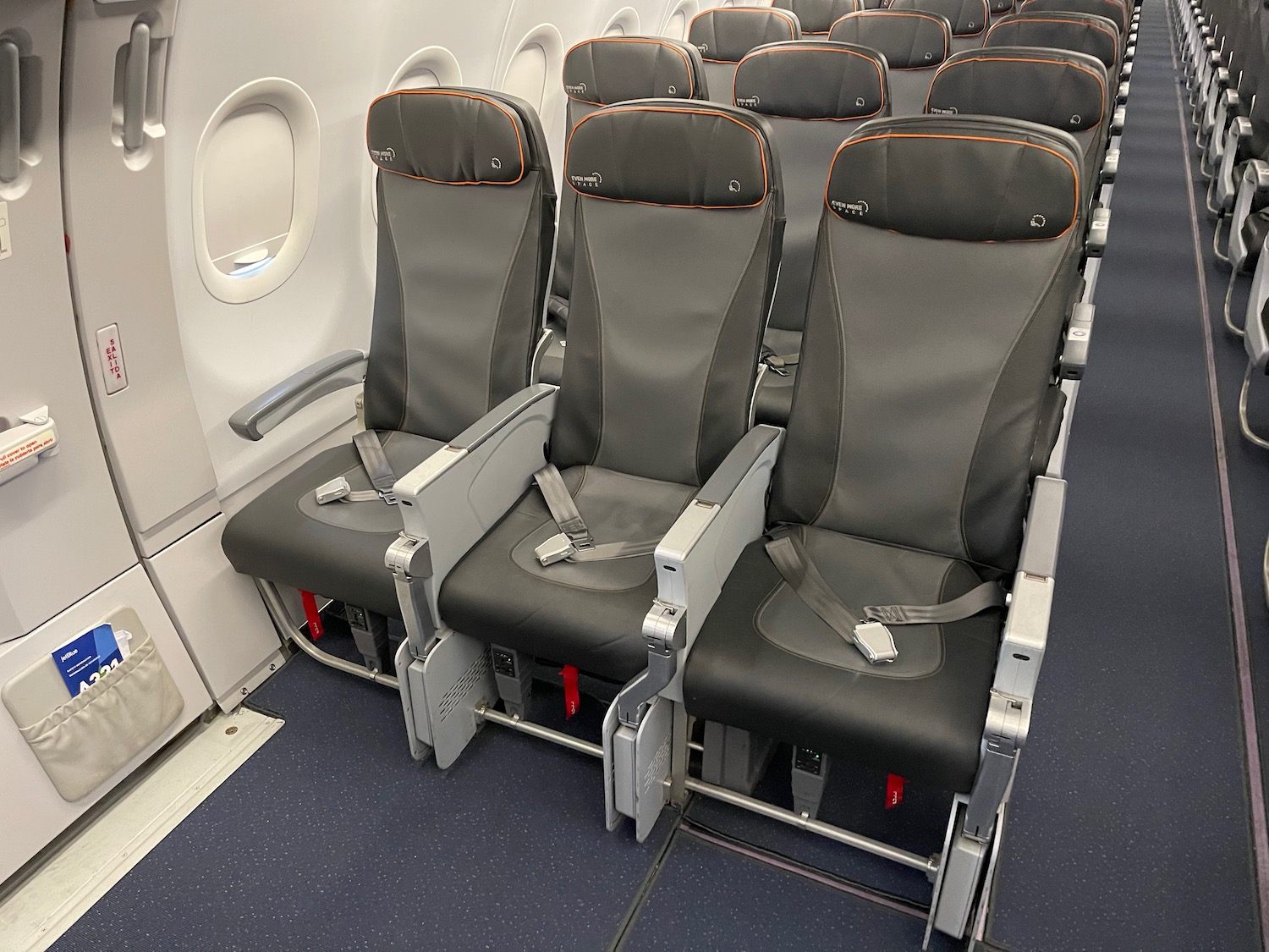 Review JetBlue A321 "Even More Space" Economy Class Live and Let's Fly