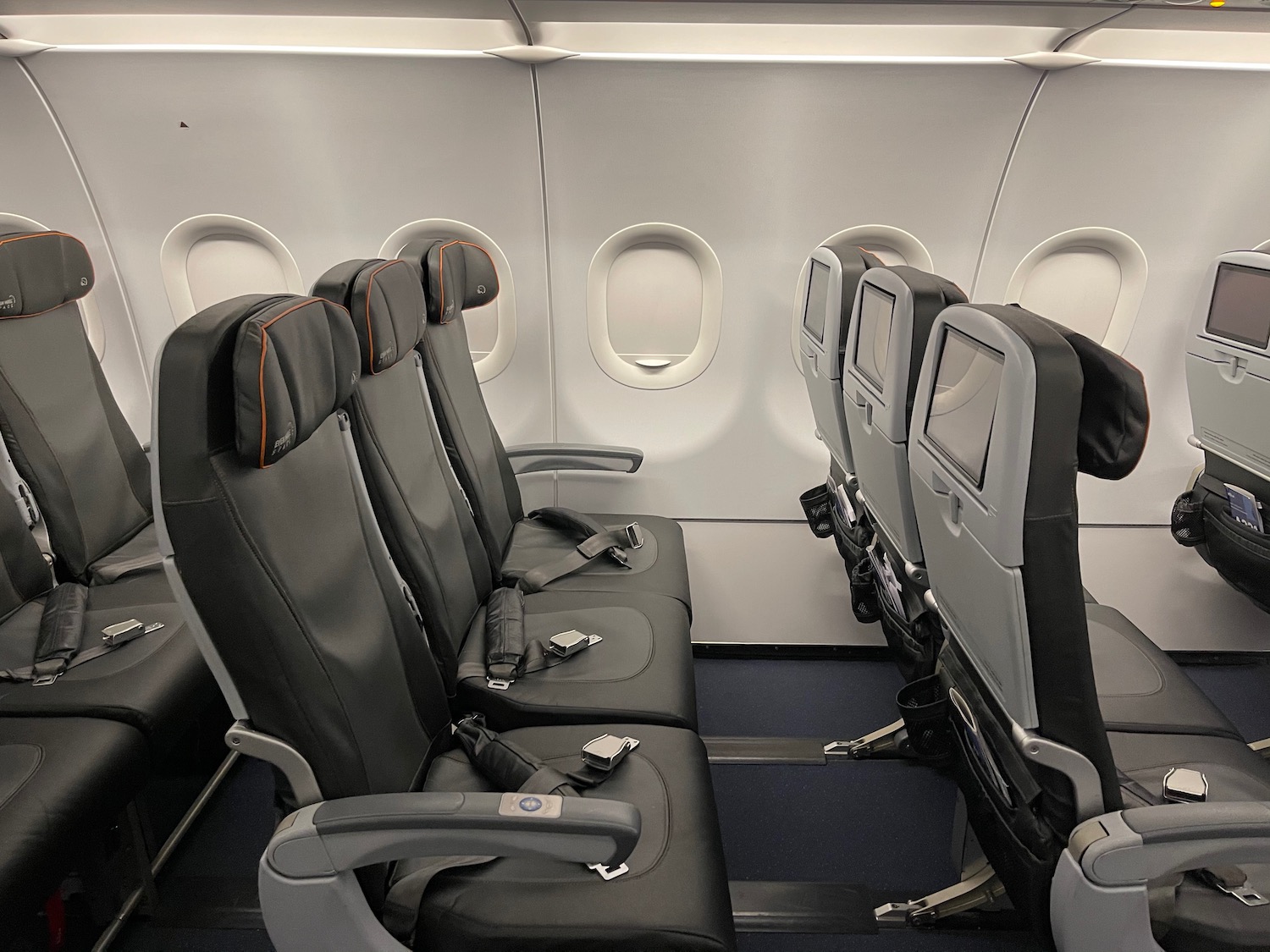 Review JetBlue A321 "Even More Space" Economy Class Live and Let's Fly