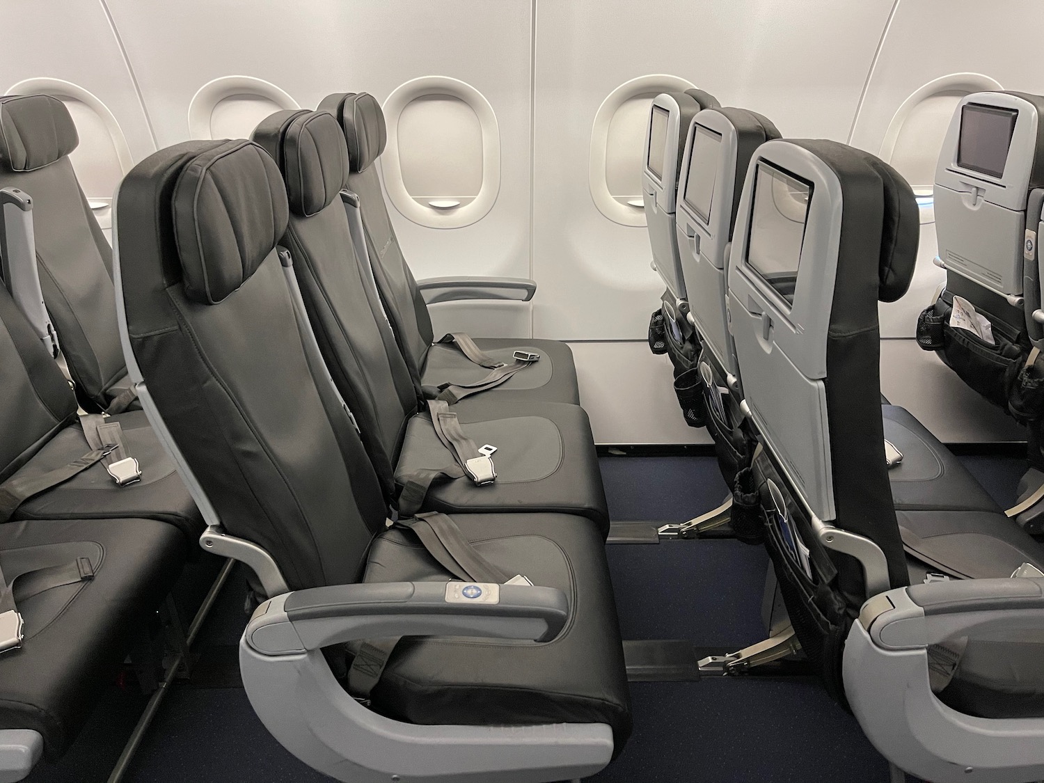 Review JetBlue A321 "Even More Space" Economy Class Live and Let's Fly