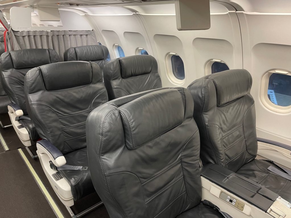 Review Avianca A320 Business Class Live and Let's Fly