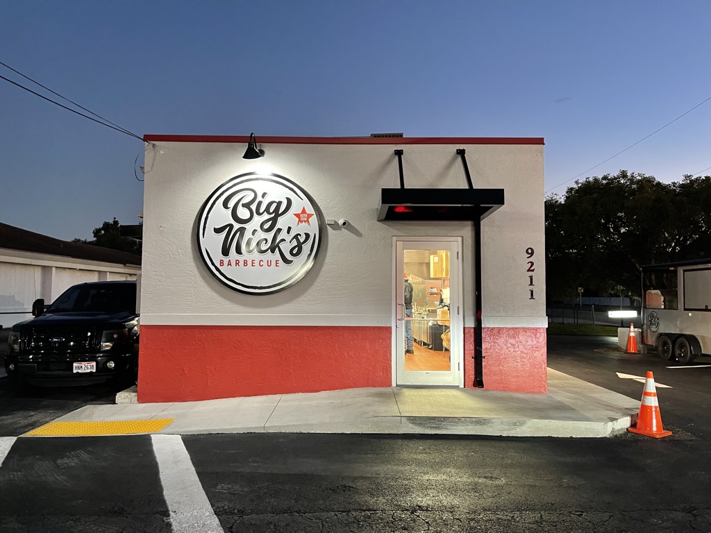 Restaurant Review Big Nick's BBQ Fort Myers, Florida Live and Let