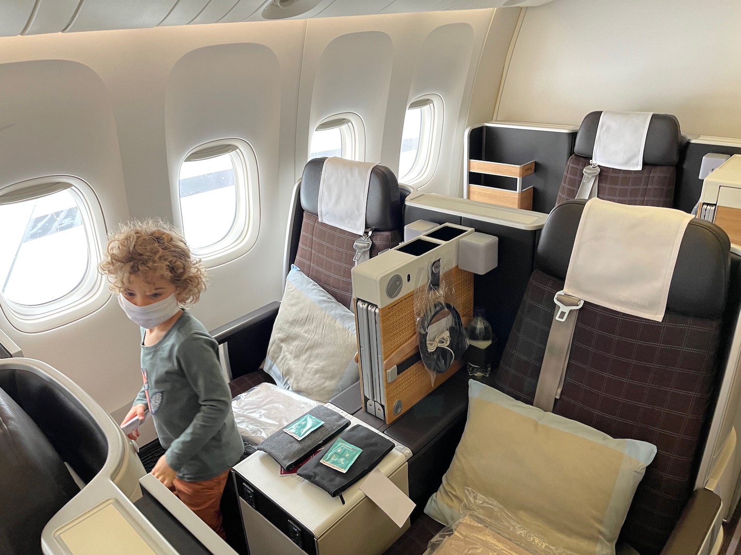 Review SWISS 777 Business Class Zurich Los Angeles Live And Let's Fly