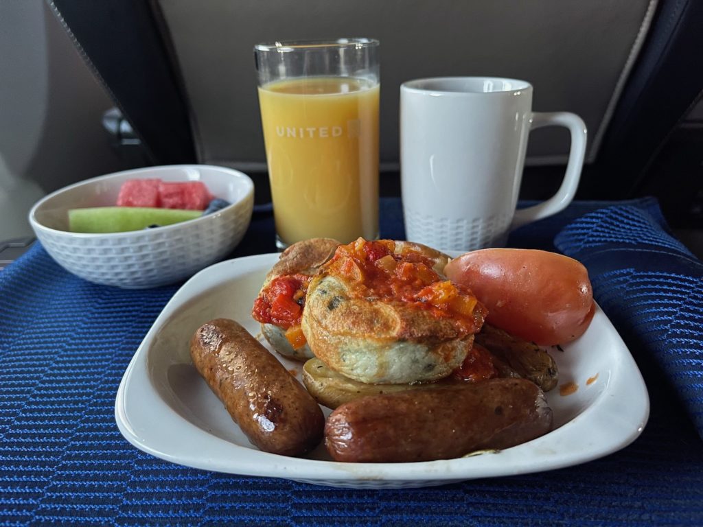 United Airlines Restoring First Class Meals On More Flights Live and