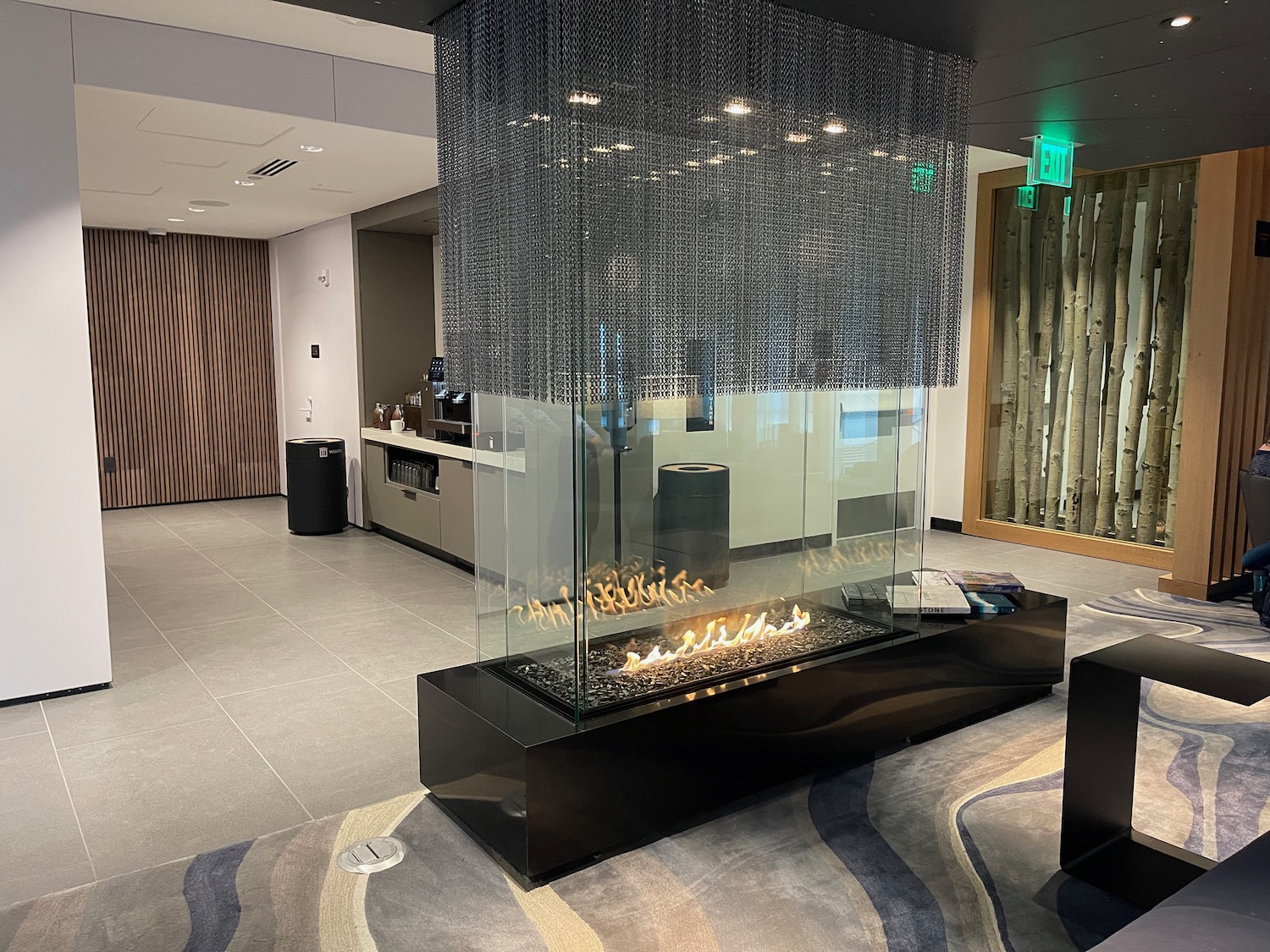 Beautiful New AA Admirals Club In Denver Live and Let's Fly