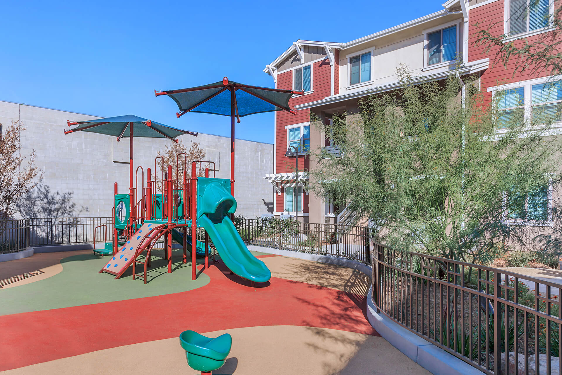 Three Oaks Apartments in Santa Clarita, CA