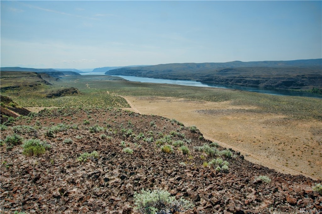 Columbia Bluffs Land 111 Silica Road, Quincy, WA 98848 Live Central Washington