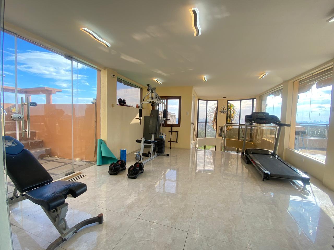Live Here Modern Designed House for Sale in The Peak, Havila