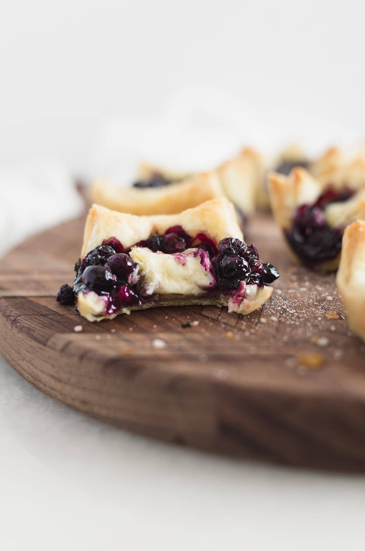 Easy Blueberry Brie Puff Pastry Bites Lively Table
