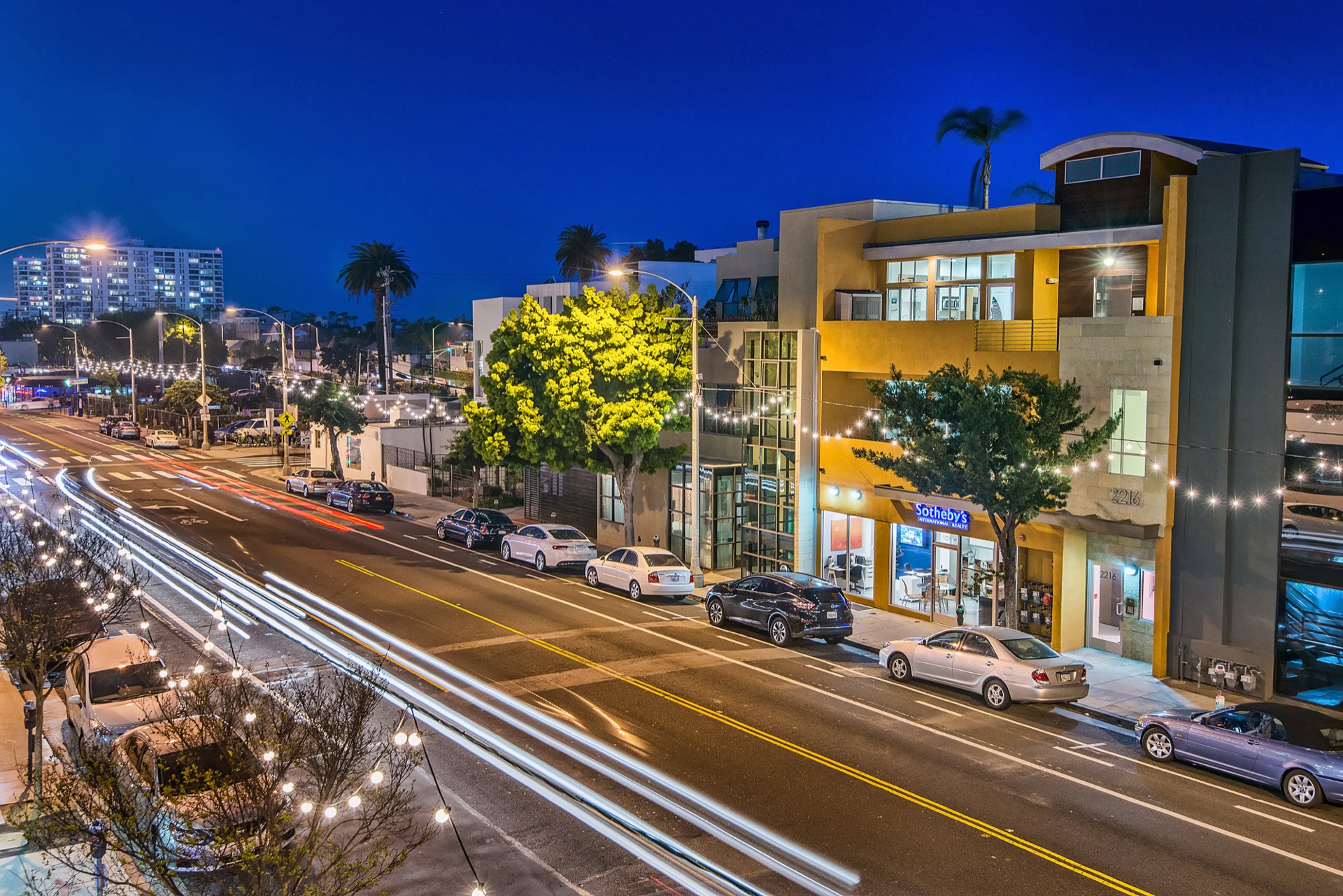 Silicon Beach Lofts Location. Luxury. Light. Life.