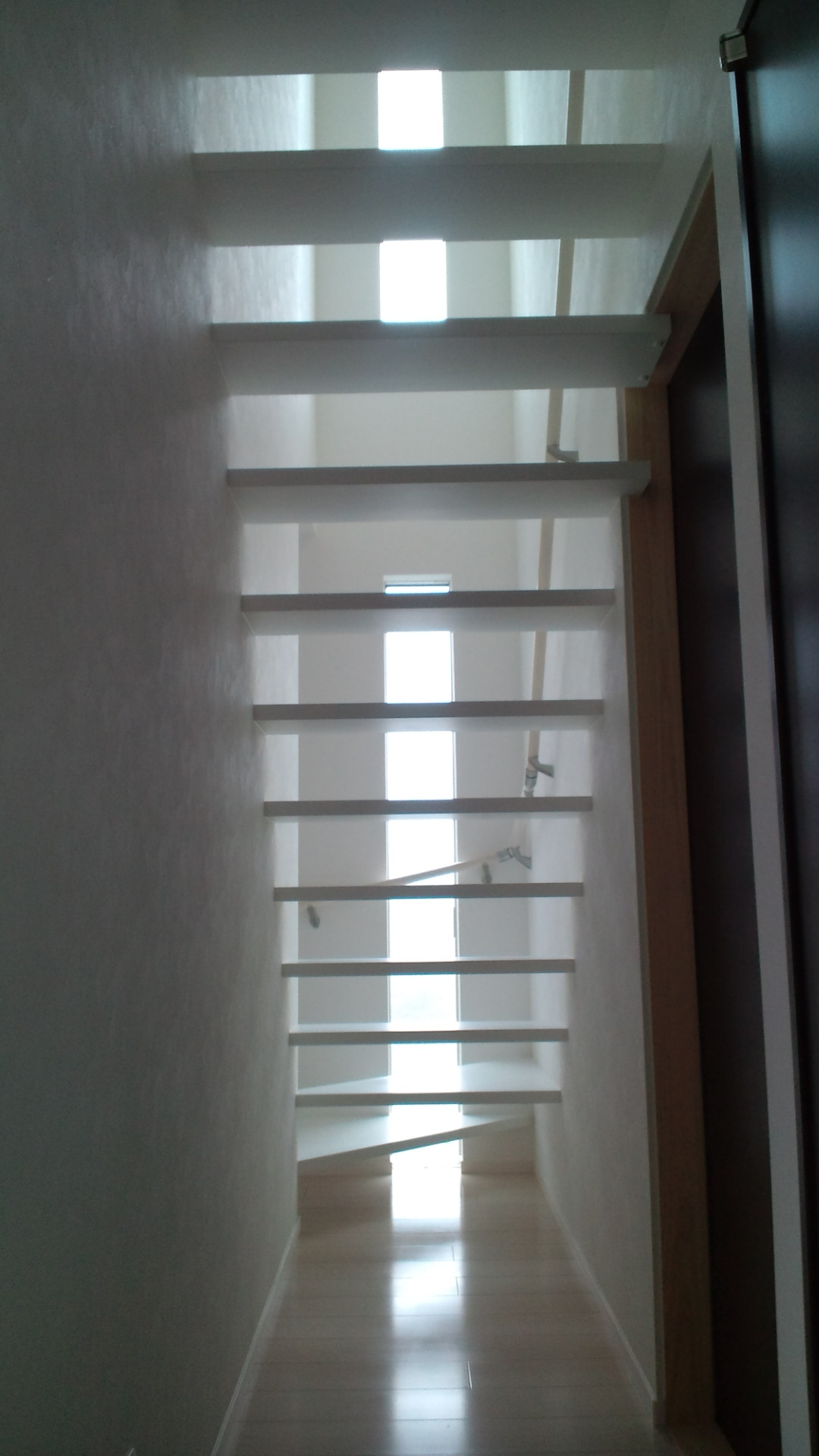 20110428112215