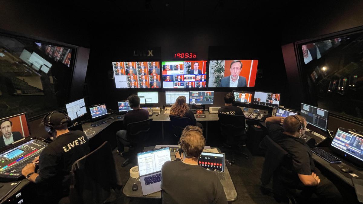 LiveX Green Bay Summer Tours During Downtown Farmers' Market 2023 Live X