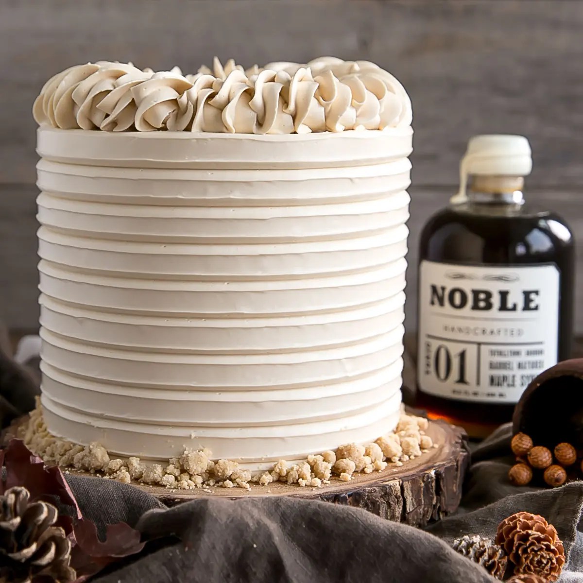 Maple Cake with Maple Streusel Liv for Cake