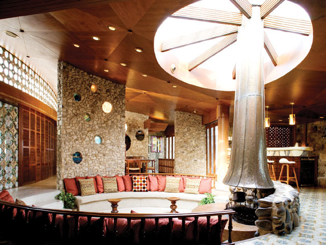 Round Houses and Circular Interior Style