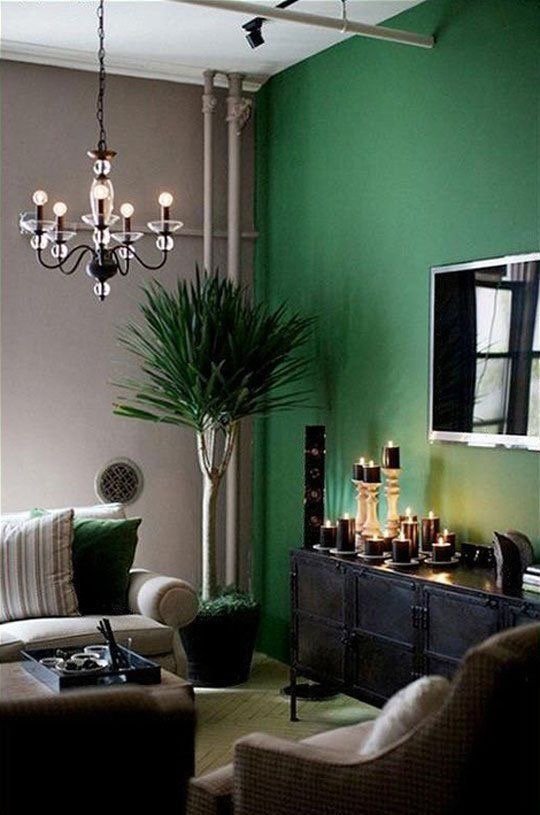 Emerald Green For a Glamorous Home