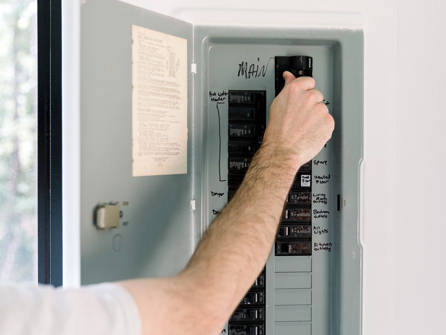 Understanding Circuit Breakers Types, Functions, and Importance
