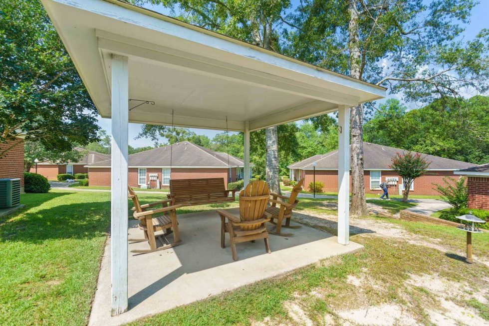 Brookside Senior Living Community Retirement Homes in Mobile, AL