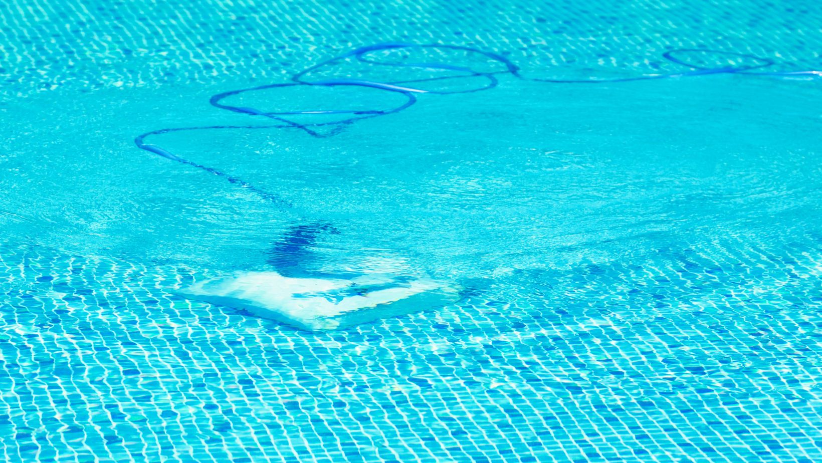 Trouble Figuring Out In How to Connect Pool Vacuum Hose to Skimmer Living Pristine