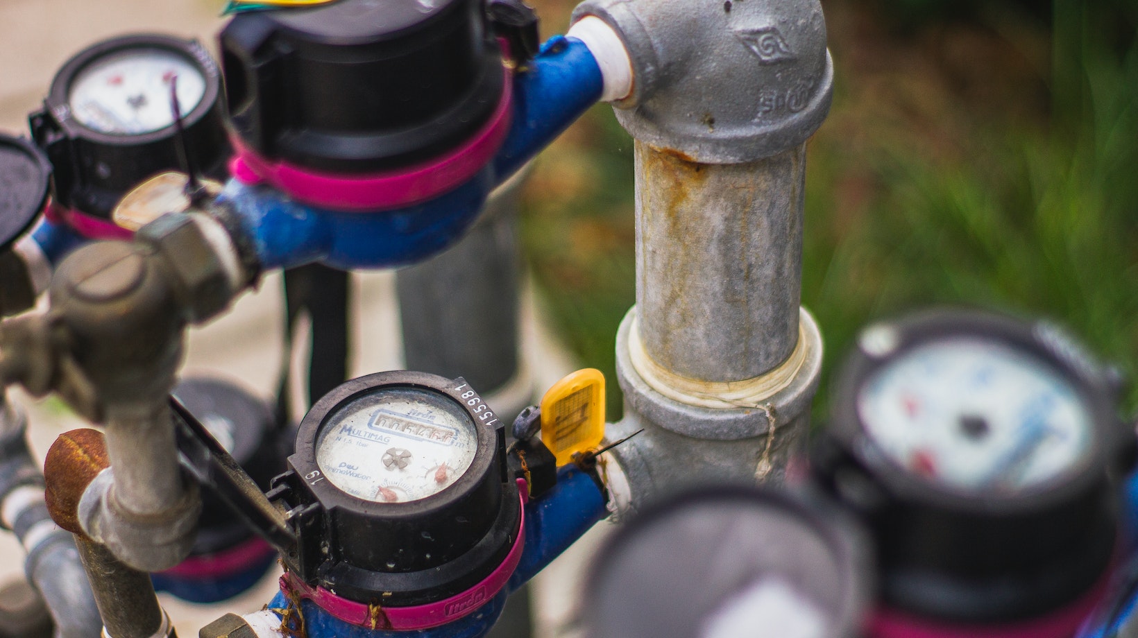 Backflow Preventer vs Vacuum Breaker Which is Better? Living Pristine