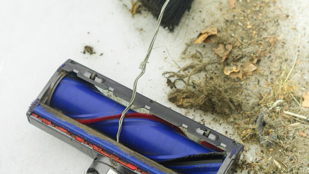 The Differences Between Samsung Jet 60 vs Dyson v8 Living Pristine