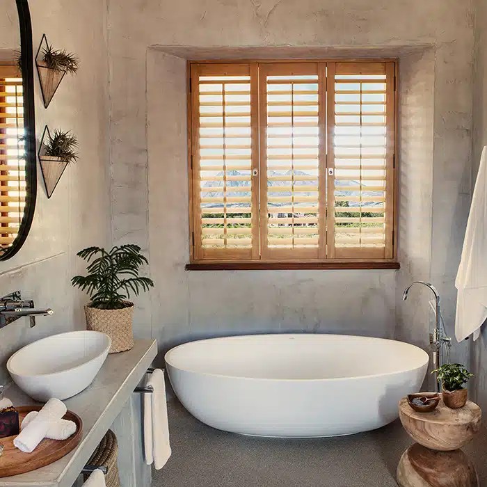 LIVINGSTONE LUXURY FREESTANDING BATHS