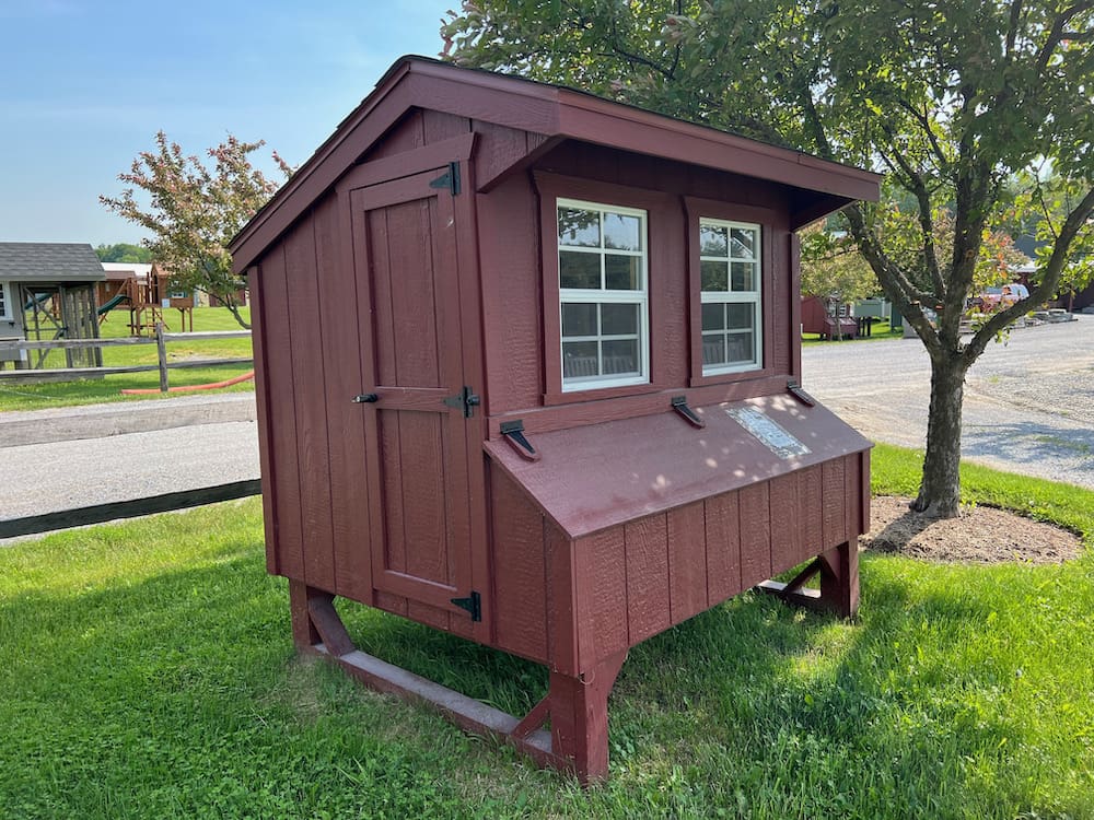 Cottage Style Chicken Coop 4' x 6' Livingston Farm Outdoor