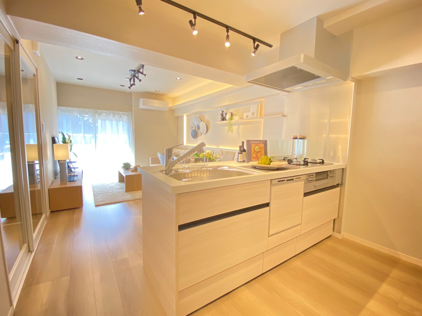 Apartment in Uguisudanicho (Shibuya) FOR SALE Living Tokyo