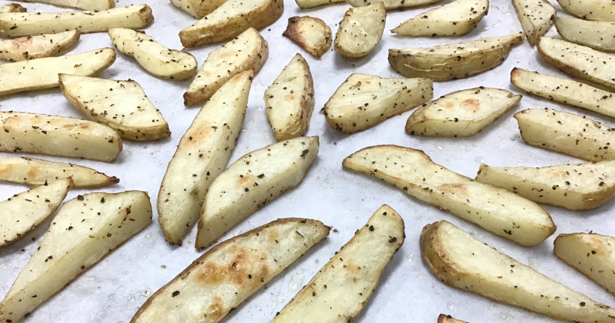 烤馬鈴薯塊  烤馬鈴薯條~外香酥內軟綿，比炸薯條還好吃！