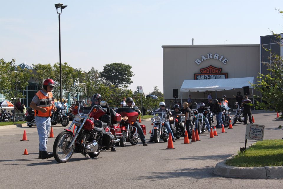 14 Motorcyclists Tell How Group Riding Rules are Set Liz Jansen