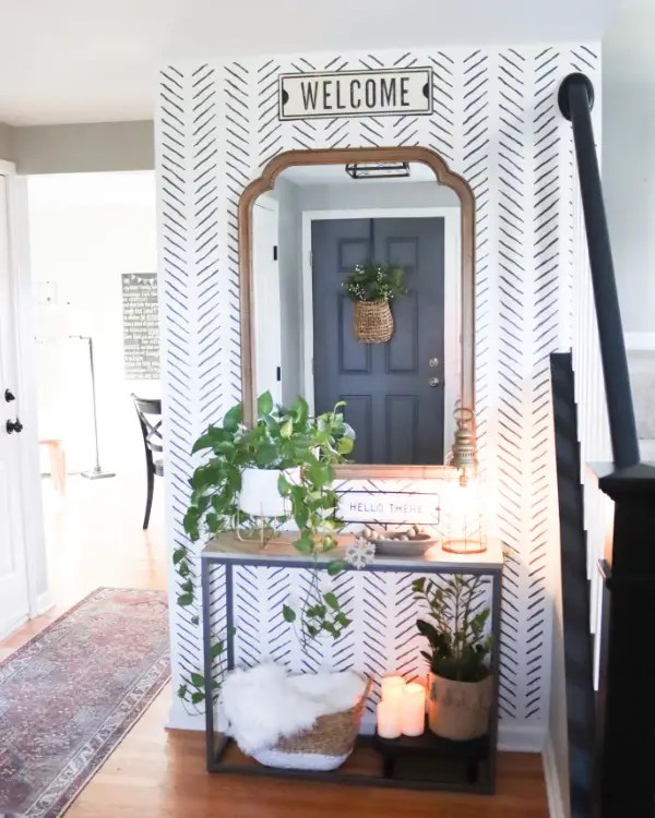 10 Ways to Decorate with a Sheepskin Rug; Sheepskin Rug Ideas