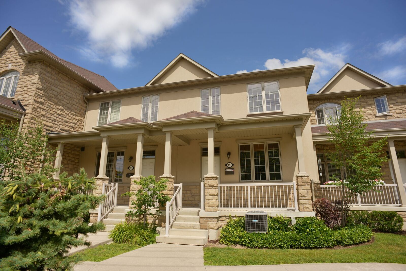 Lorne Park Townhomes LJM Developments