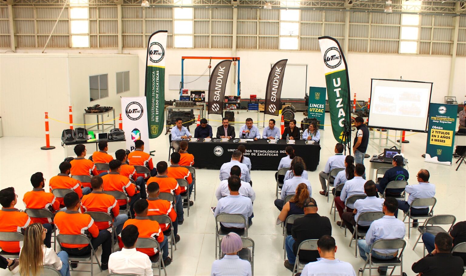 Inicia Utzac capacitación a segunda generación de Técnico Jr de Sandvik