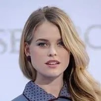 Alice Eve - Movies, Biography, News, Age & Photos | BookMyShow