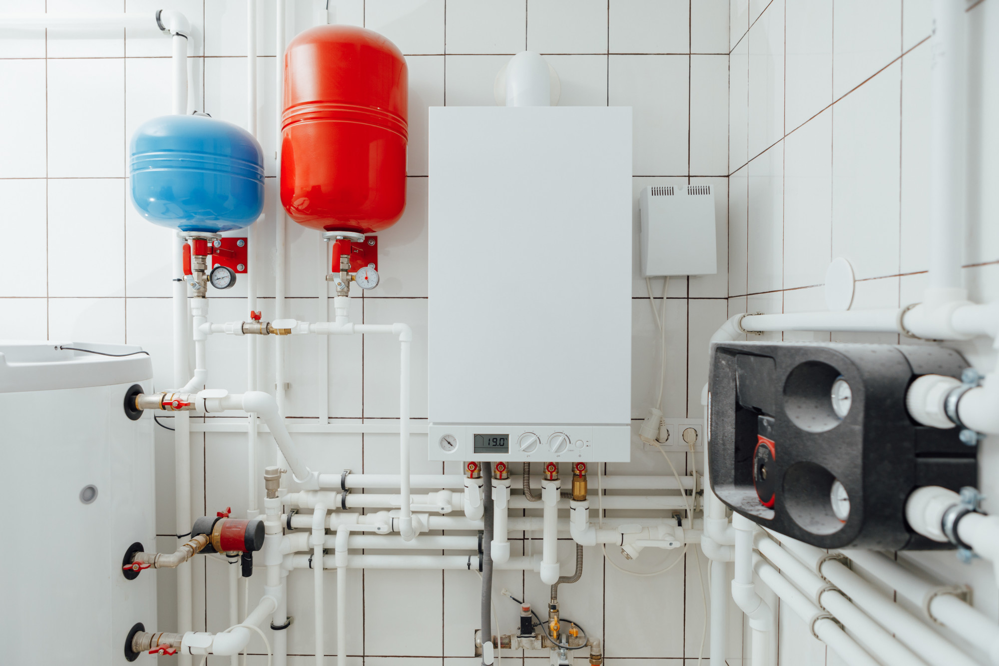 5 Signs It's Time to Replace That Old Hot Water Heater