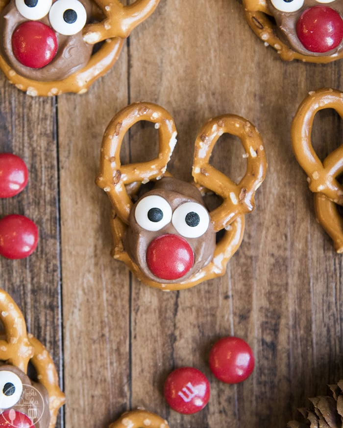 Rolo Pretzel Reindeer – Like Mother, Like Daughter