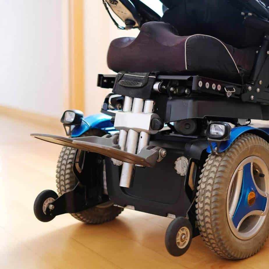 Best Foldable Power Wheelchair (Top 3 Options In 2021)
