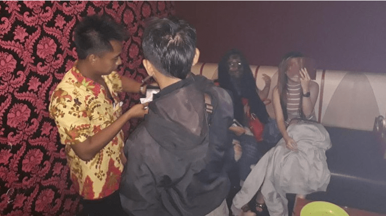 Kecoh Pakar Paranormal Sangka Jin Islam Muncul di Pusat Karaoke, Rupa