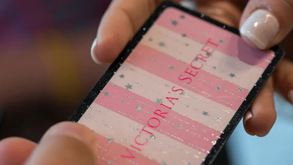 Suspect steals 'Magic the Gathering' decks, Victoria's Secret gift card