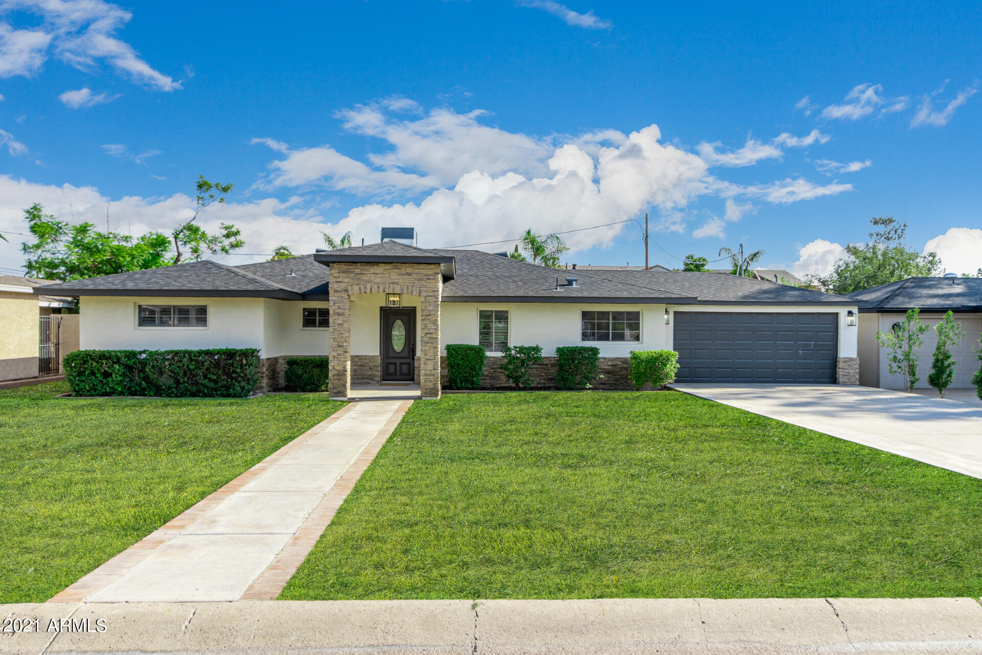 3207 E COLTER Street Paradise Valley Real Estate Agents Walt Danley