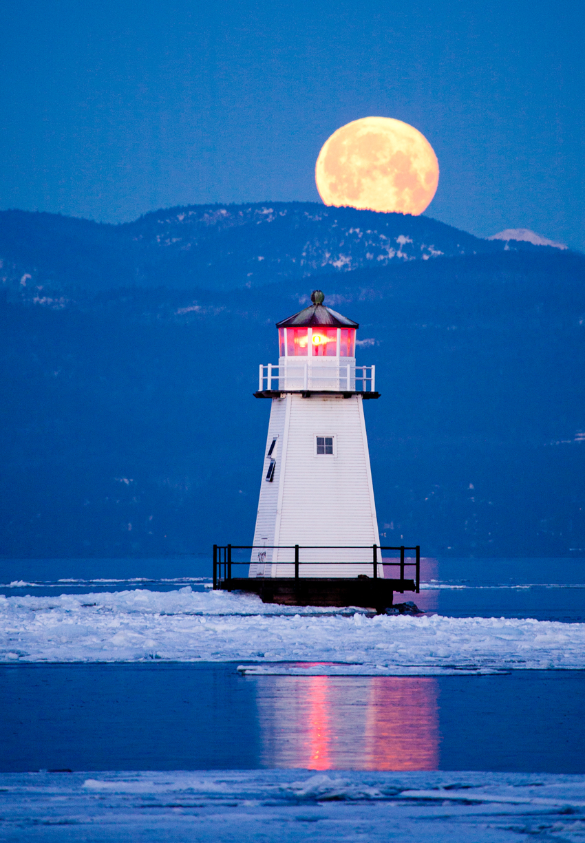 Lighthouses and Sunsets of Lake Champlain Local Captures