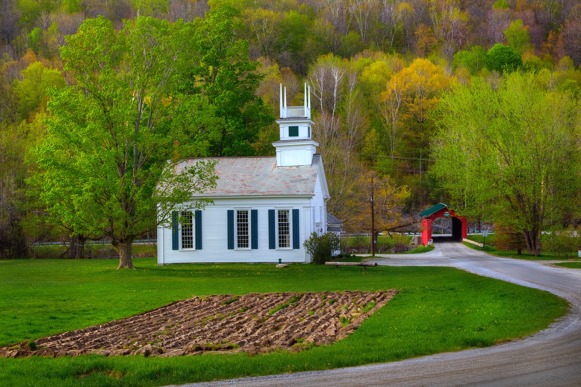 Vermont Villages and Covered Bridges Tour in the Spring Local Captures