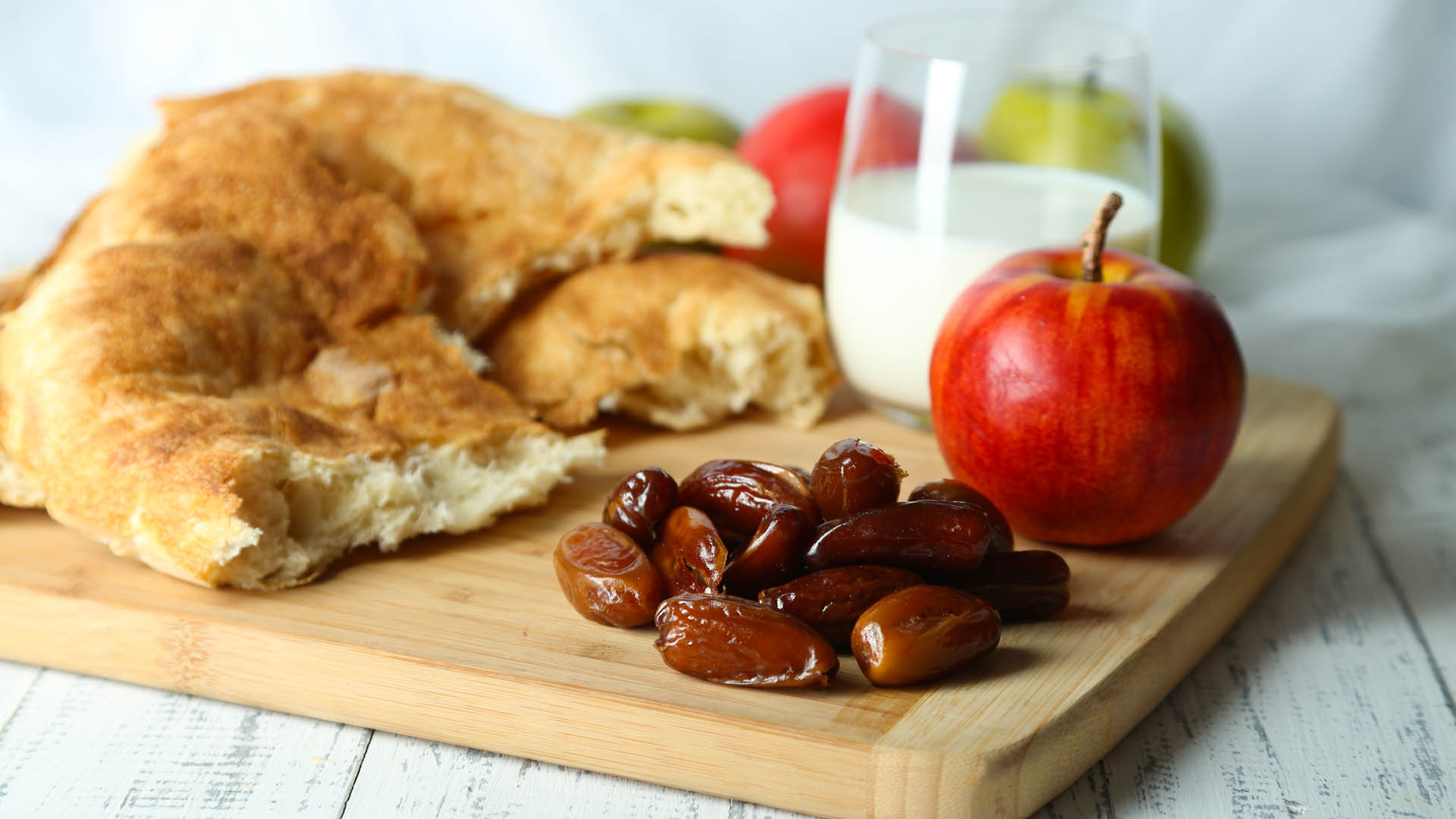 What’s in Your Sehri? Some Famous Sehri Rituals Locally Lahore