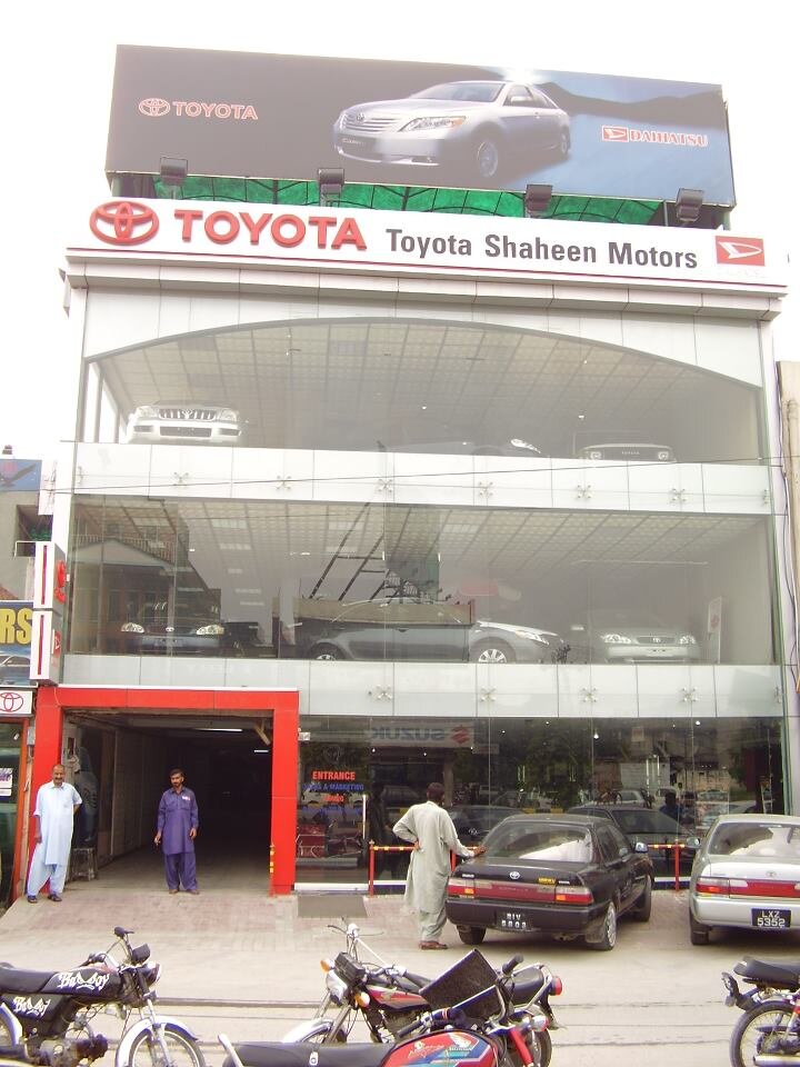 Top Toyota Dealership Companies in Lahore Find Your Best Car