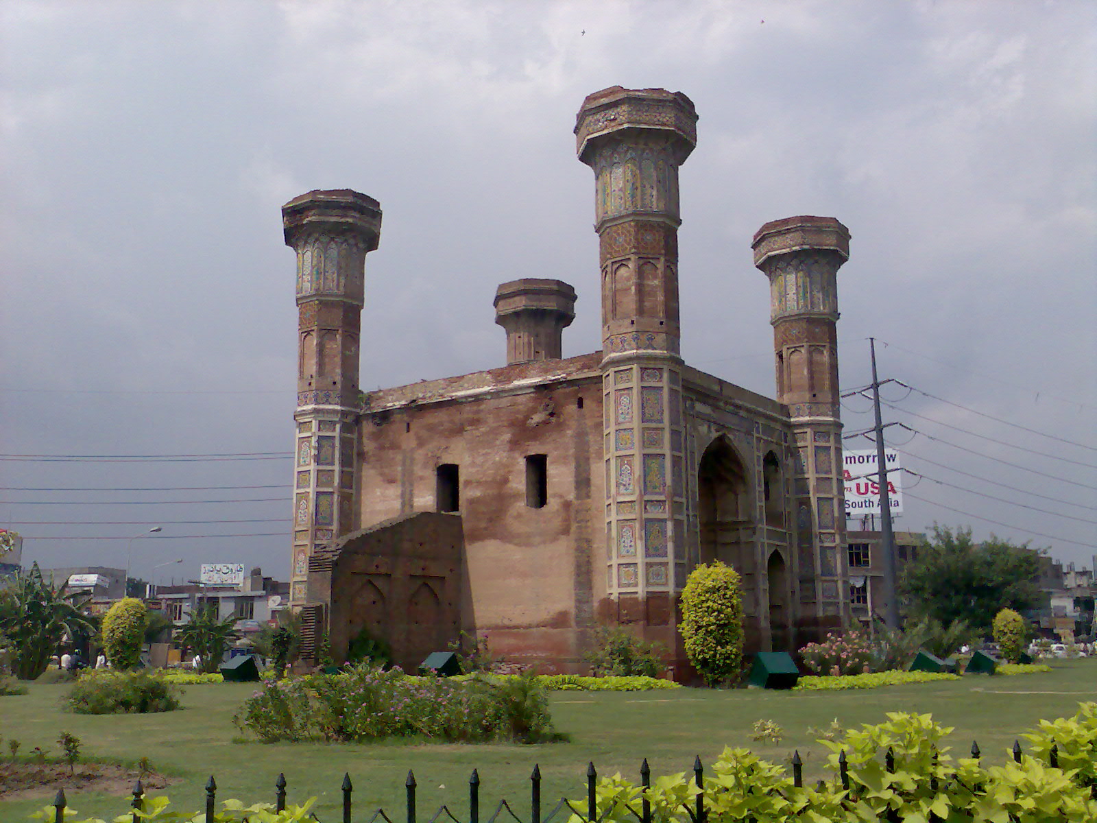 Top 20 Most Visited Historical Places of Lahore